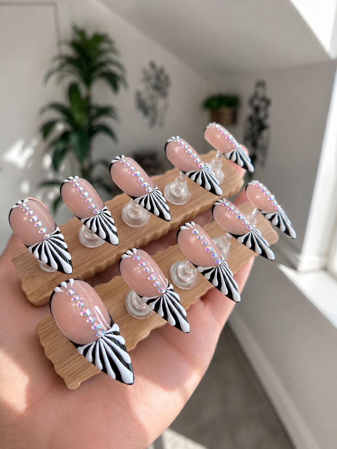 Noir Allure | Luxury Handmade Gel Press-On Nails