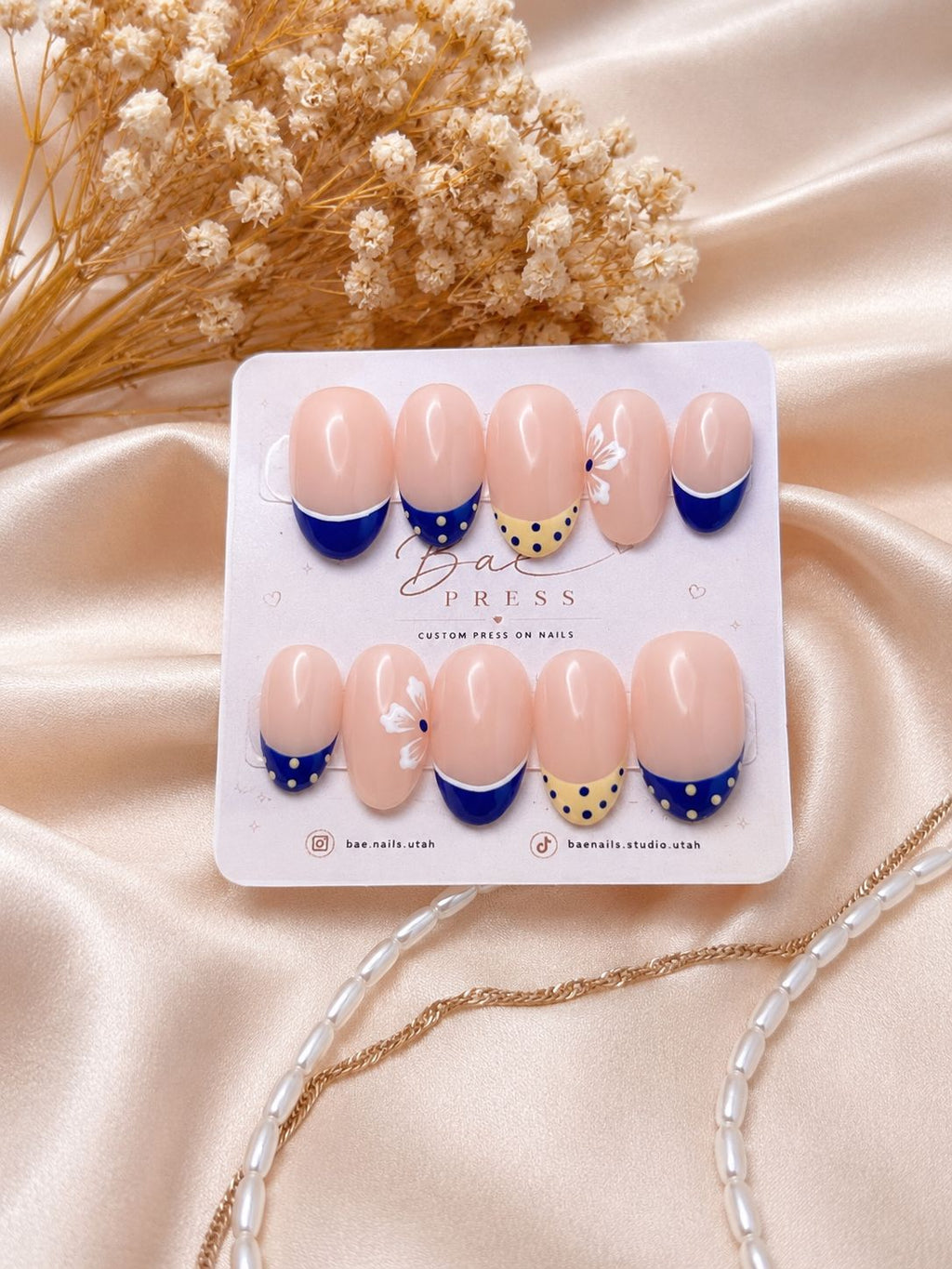 Midnight Bloom | Luxury Handmade Gel Press-On Nails